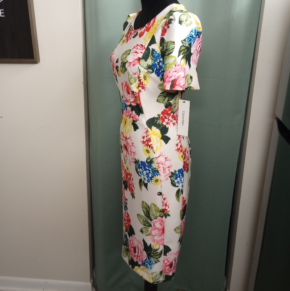 Chic Calvin Klein Floral Dress - Picture 2 of 5
